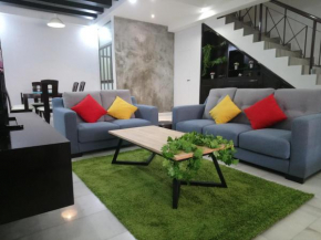 CUHomestay 2-Storey 5BR Bukit Indah Johor Homestay Legoland